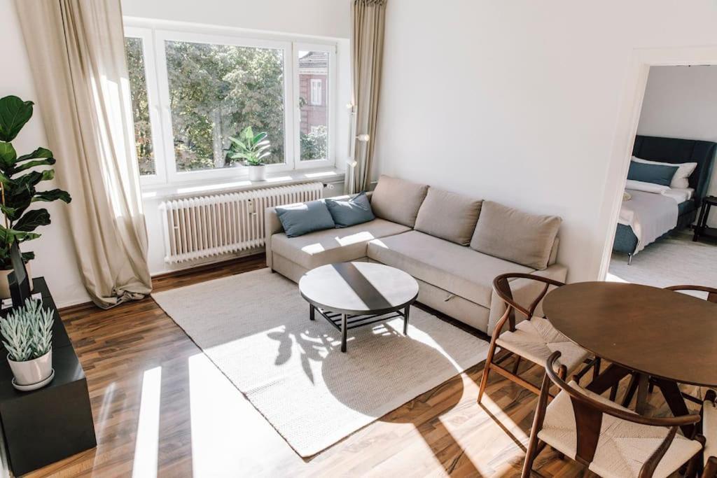 Komplett Neu: 2-Zi Zentral Im Altbau. 24H-Checkin Kiel Dış mekan fotoğraf