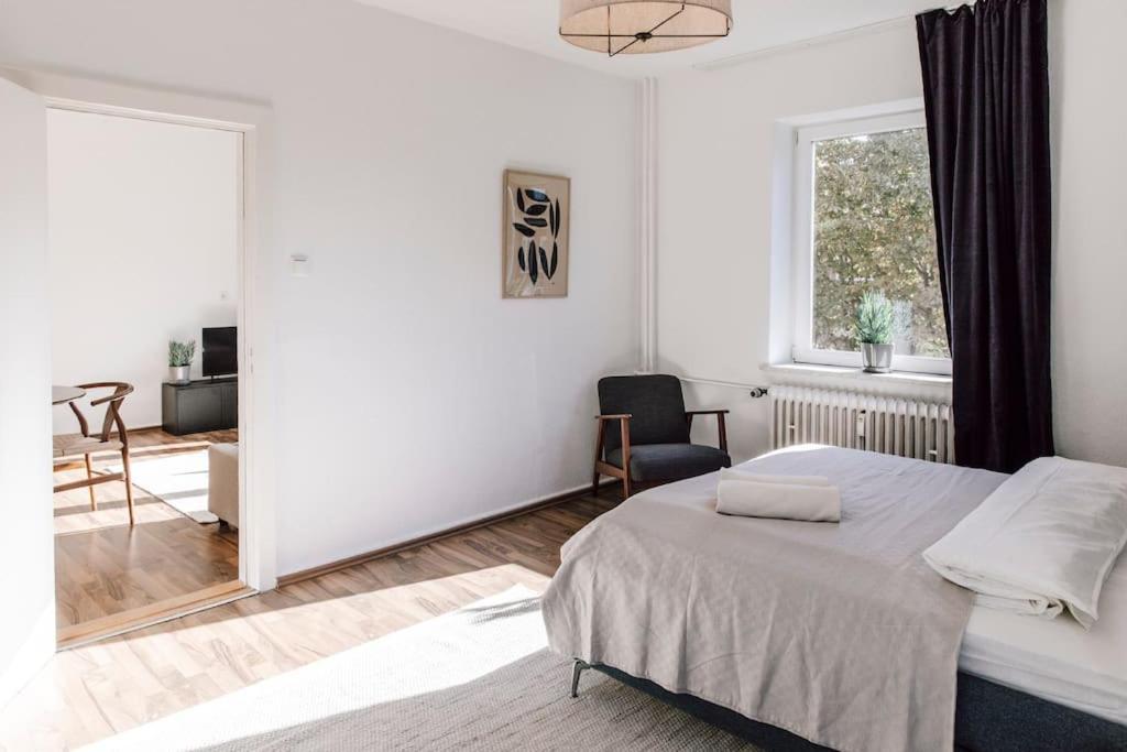 Komplett Neu: 2-Zi Zentral Im Altbau. 24H-Checkin Kiel Dış mekan fotoğraf