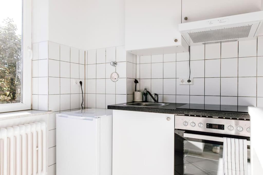 Komplett Neu: 2-Zi Zentral Im Altbau. 24H-Checkin Kiel Dış mekan fotoğraf